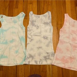 GAP women’s Tie-Dye Tank lot— Pink, Gray, Aqua Small